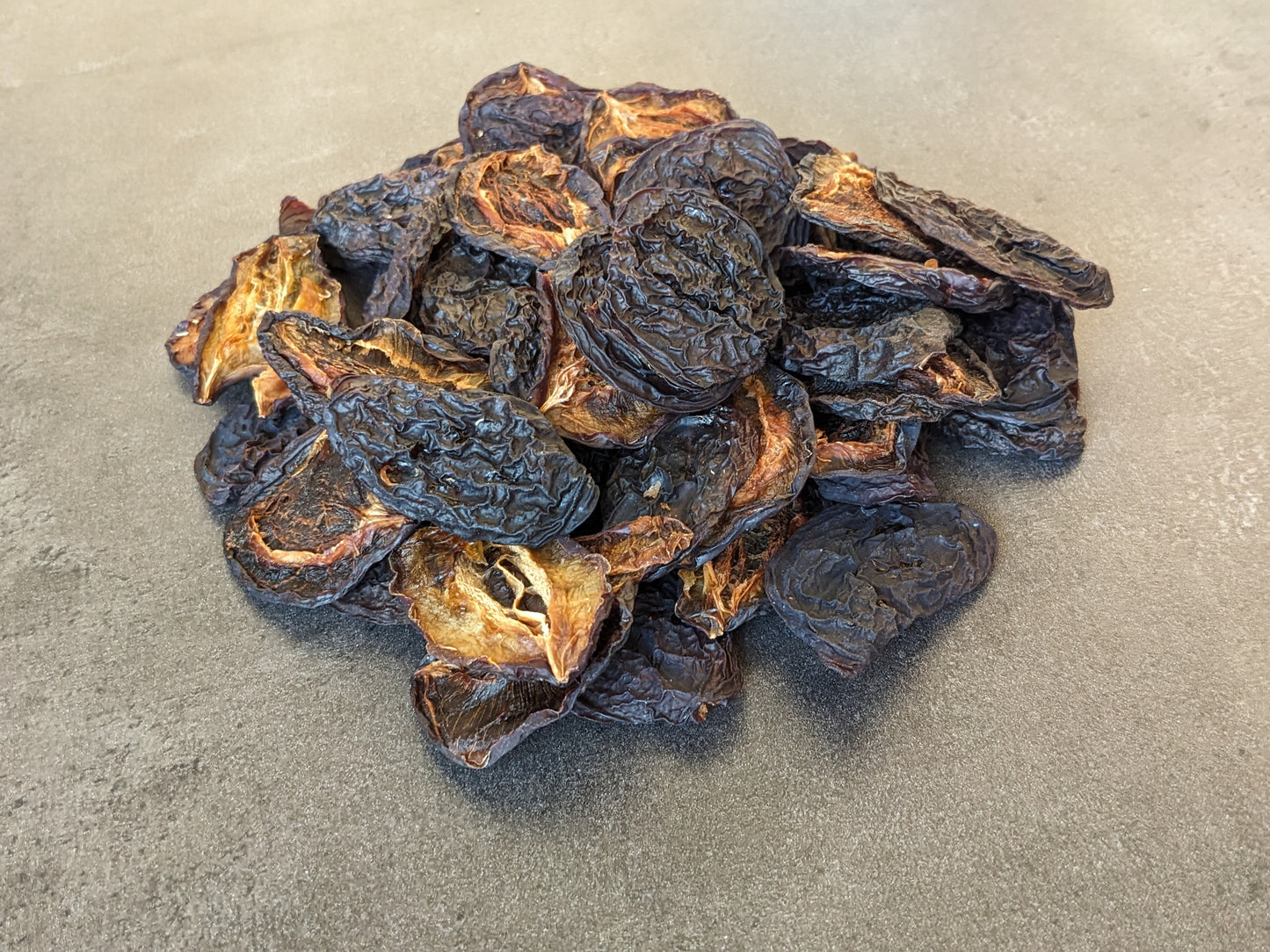 Сливові чипси половинки